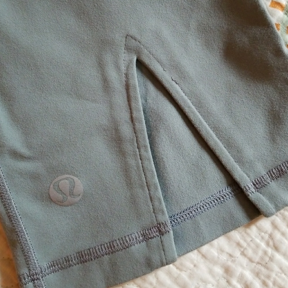 Lululemon Capri yoga pants